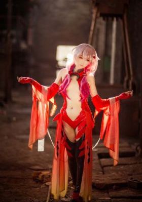 欧美拿枪男头_午夜在线观看完整版